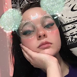 Meet your Posher, Mae